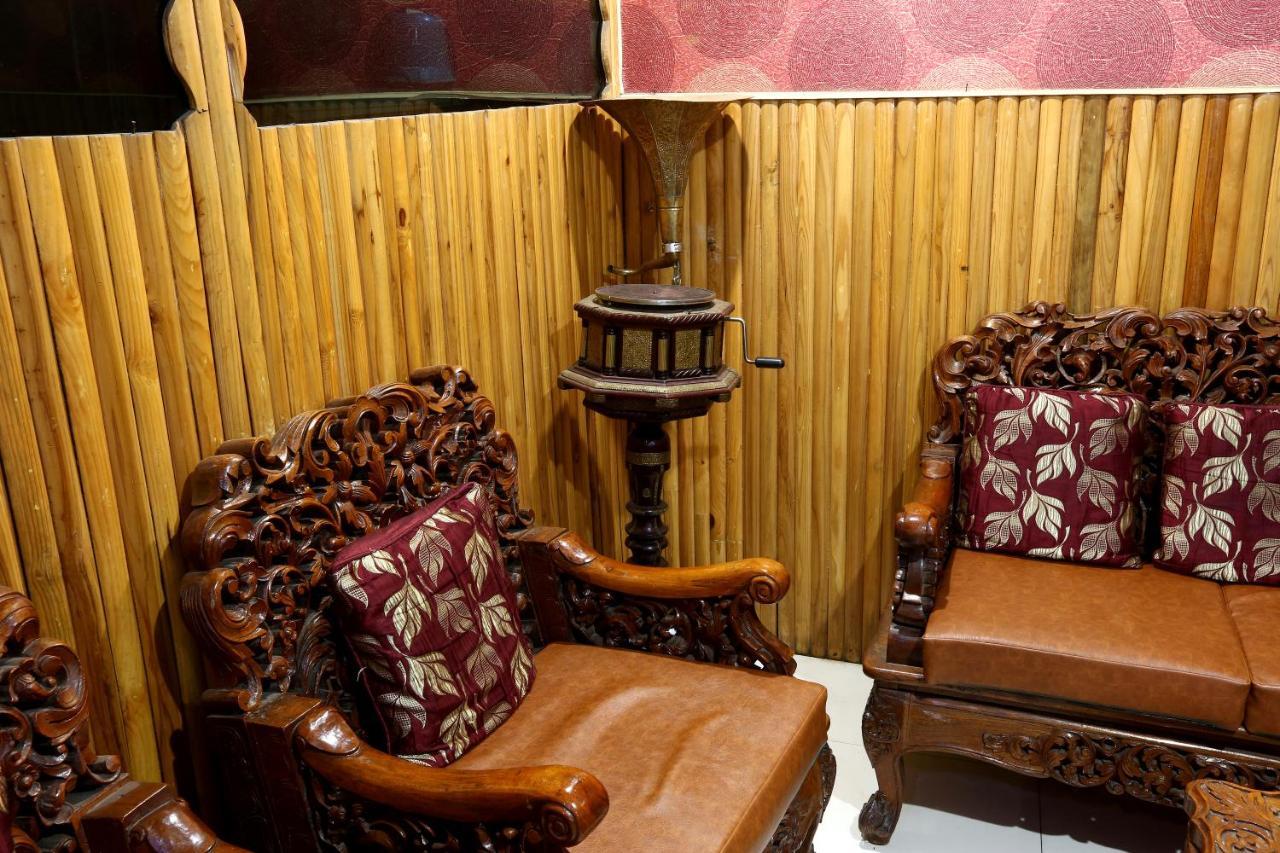 Hotel Assembly-Shillong Шиллонг Екстер'єр фото
